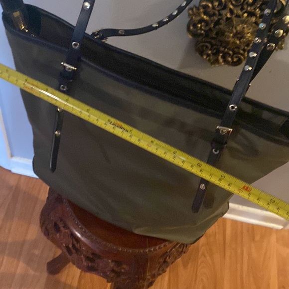 Authentic Michael Kors Leila Olive Green Large Nylon Tote Bag - Picture 9 of 16